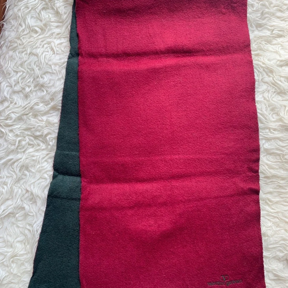 Valentino Garavani reversible Cashmere Scarf red and Green unisex
